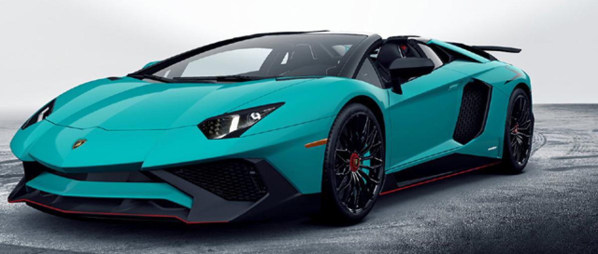 Lamborghini Aventador SV Roadster To Be Unveiled This Month