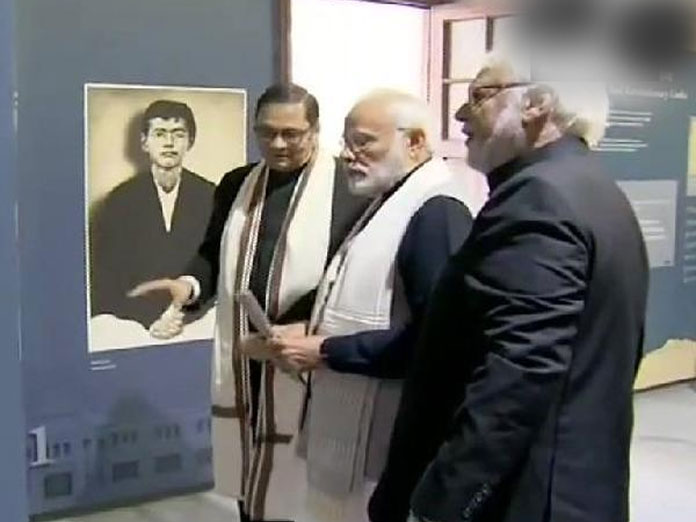 PM inaugurates Netaji Subhas museum at Red Fort